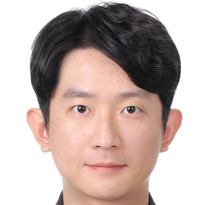Kang Young Lee